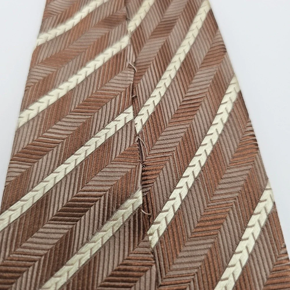 Brioni silk necktie